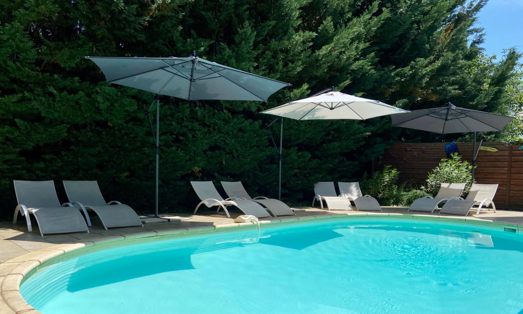 O Clair De Lune: Sarlat Retreat with Private Parking, Heated Pool & Wellness Spa Exterior photo