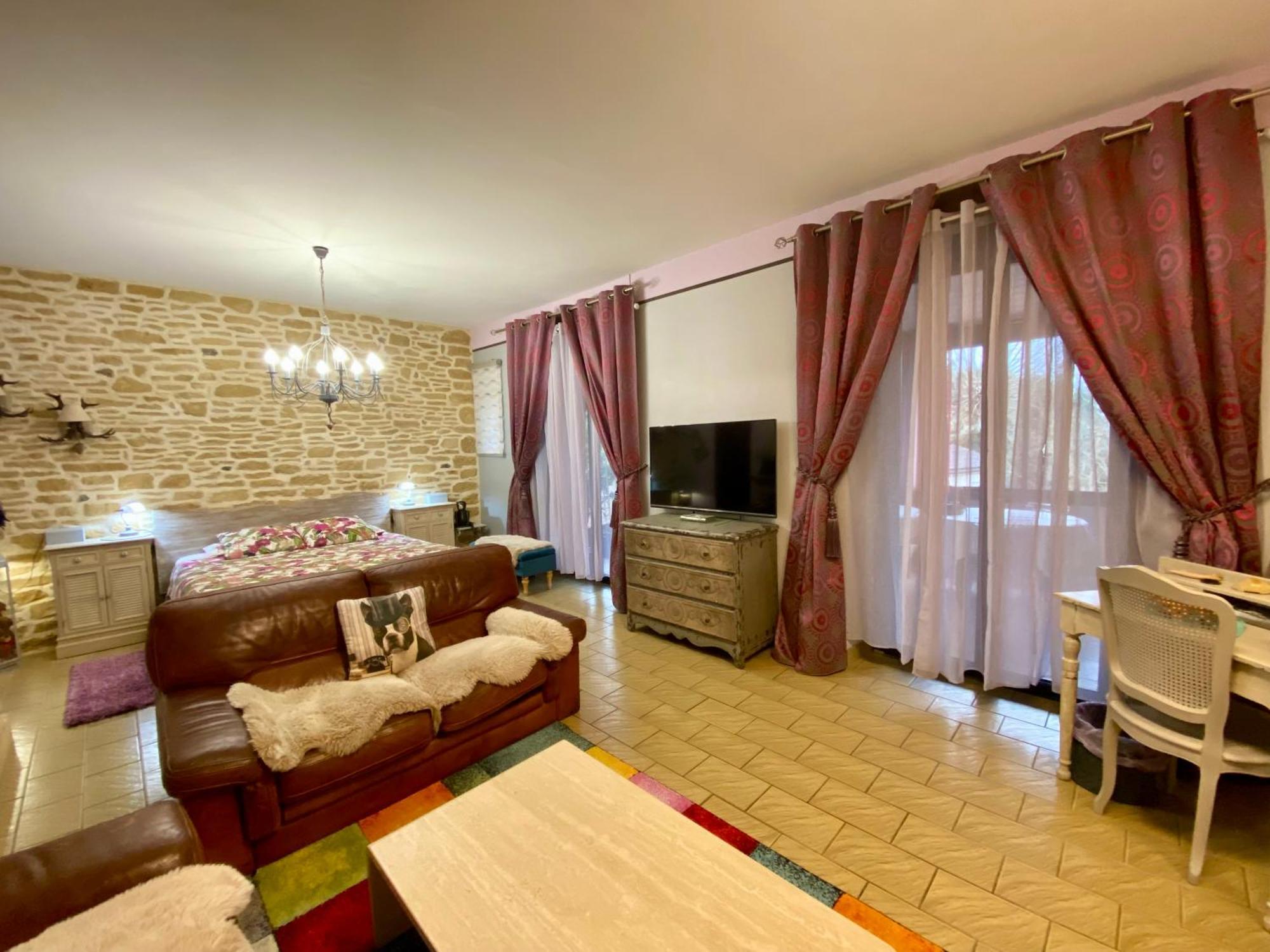 O Clair De Lune: Sarlat Retreat with Private Parking, Heated Pool & Wellness Spa Exterior photo
