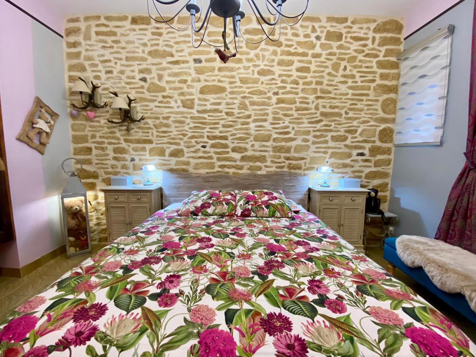 O Clair De Lune: Sarlat Retreat with Private Parking, Heated Pool & Wellness Spa Exterior photo