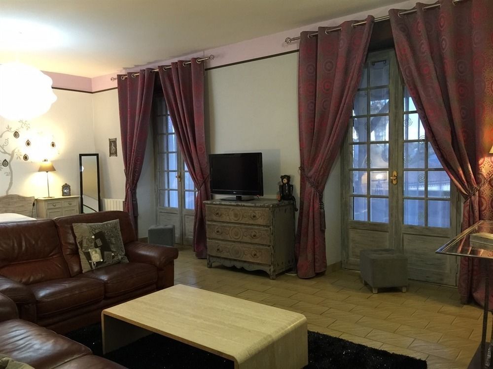 O Clair De Lune: Sarlat Retreat with Private Parking, Heated Pool & Wellness Spa Exterior photo