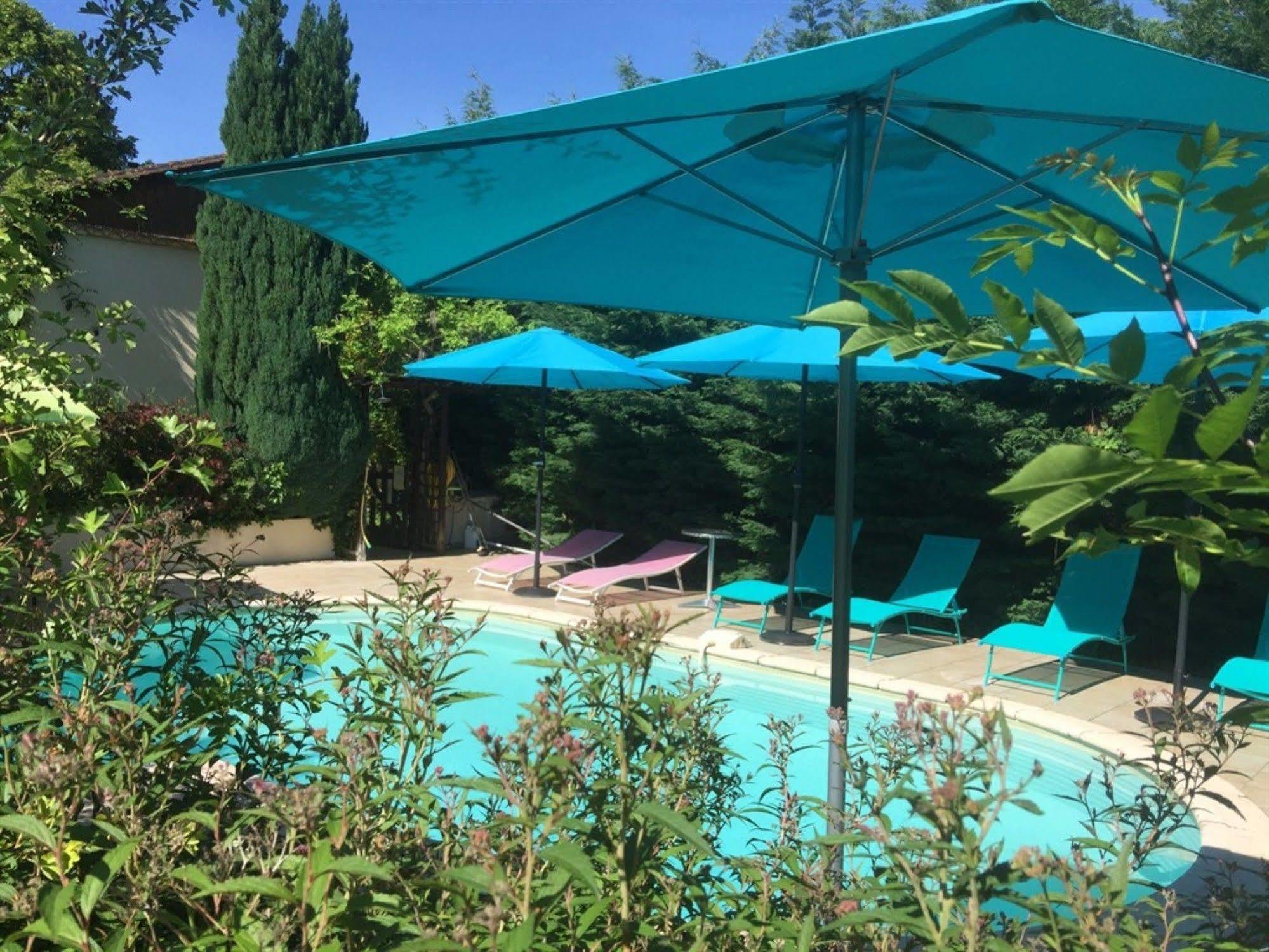 O Clair De Lune: Sarlat Retreat with Private Parking, Heated Pool & Wellness Spa Exterior photo